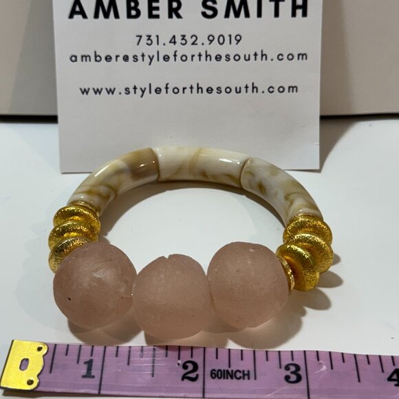 ✨ Style for the South Stretch Bracelet – Marbled Acrylic, Gold Accents & Frosted - Picture 6 of 6